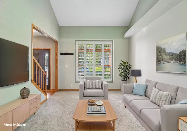 Photo 3 of Single family home for sale at 485 Spring Ridge Dr, Crystal Lake, IL 60012 | MLS# 12768291 | Listing updated on 2026-09-24