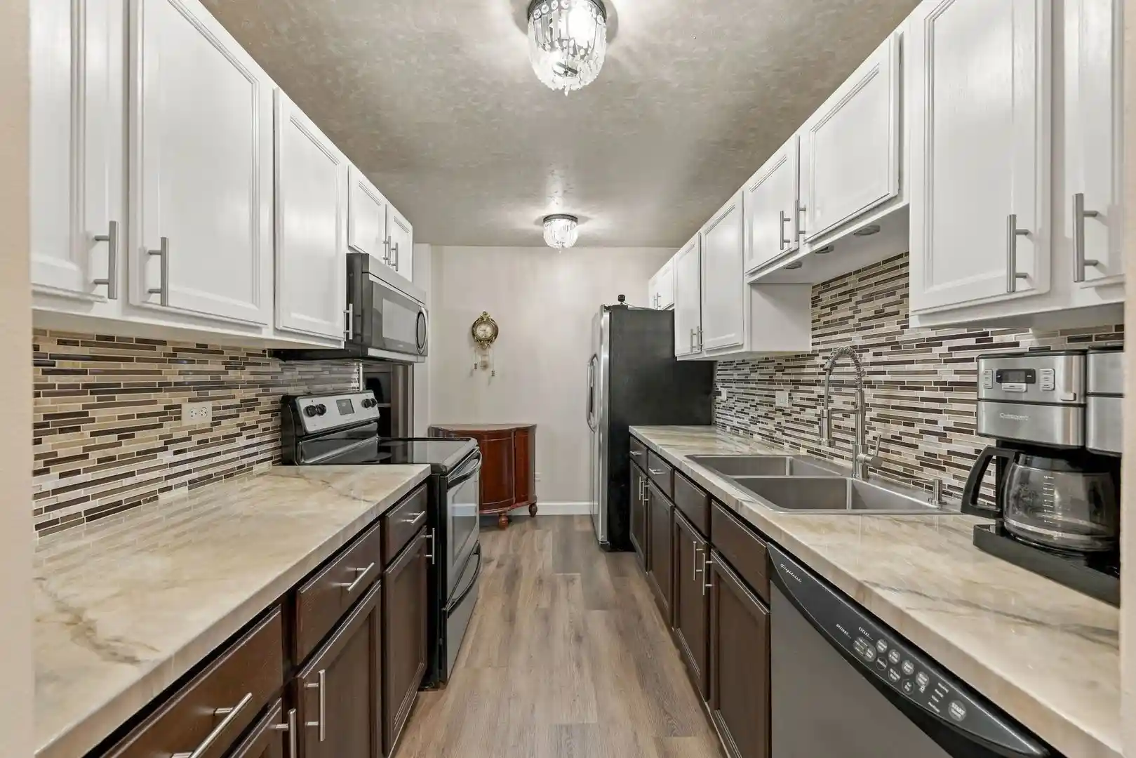 Listing Photo 2 - Condo for sale in 420 S Home Ave located at 420 S Home Ave, Oak Park, IL 60302 - Unit #109N