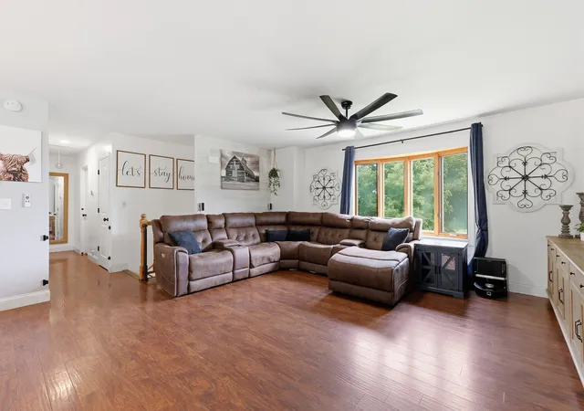 Photo 3 of Single family home for sale at 8065 Ashley Rd, Morris, IL 60450 | MLS# 12768299 | Listing updated on 2026-10-03