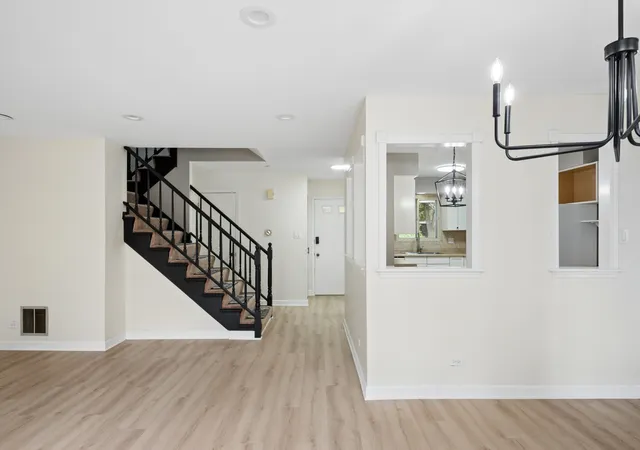 Photo 3 of Townhouse for sale at 1502 Johnstown Ct, Wheaton, IL 60189 | MLS# 12768307 | Listing updated on 2026-09-24