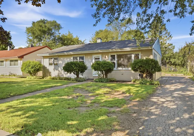 Photo 1 of Single family home for sale at 2132 Linden Ave, Waukegan, IL 60087 | MLS# 12768309 | Listing updated on 2026-09-24