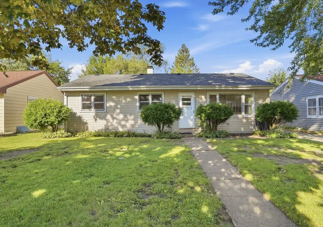 Single family home for sale at 2132 Linden Ave, Waukegan, IL 60087 | MLS# 12768309