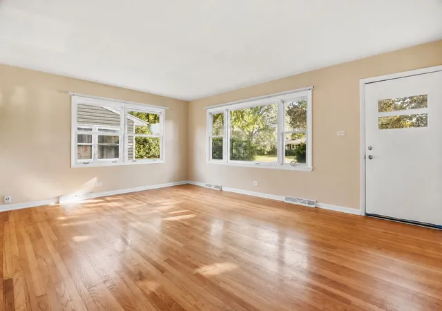 Photo 3 of Single family home for sale at 2132 Linden Ave, Waukegan, IL 60087 | MLS# 12768309 | Listing updated on 2026-09-24