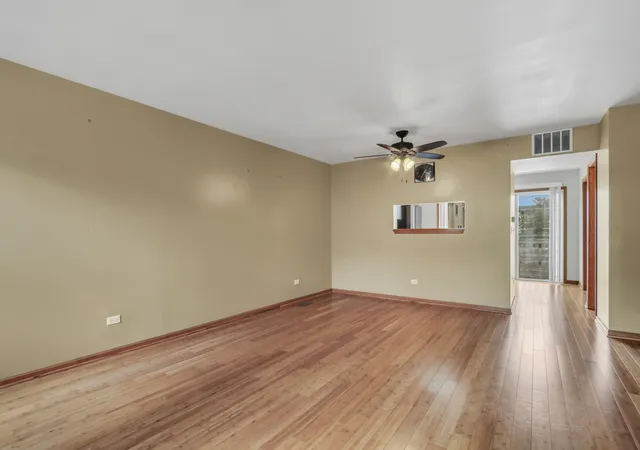 Photo 4 of Townhouse for sale at 2595 N Augusta Dr, Wadsworth, IL 60083 | MLS# 12768310 | Listing updated on 2026-10-04