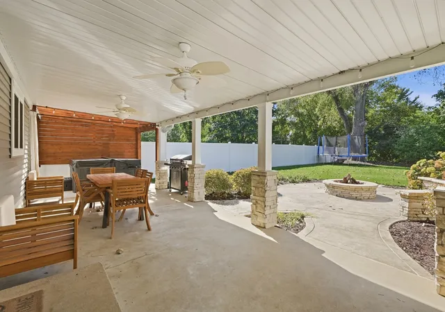 Photo 2 of Single family home for sale at 709 S Cedar Rd, New Lenox, IL 60451 | MLS# 12768320 | Listing updated on 2026-10-08