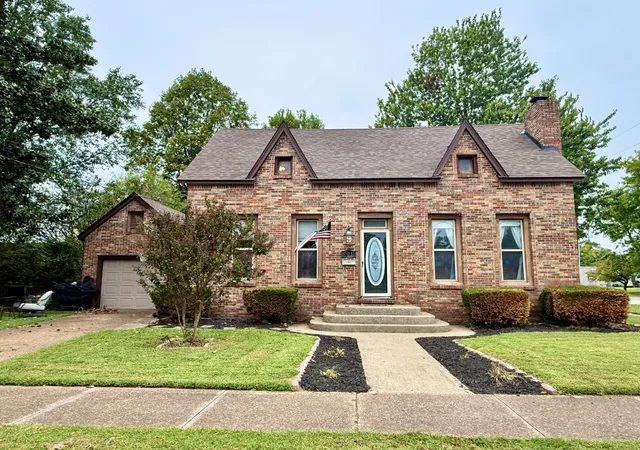 Photo 1 of Single family home for sale at 621 Metropolis St, Metropolis, IL 62960 | MLS# 12768322 | Listing updated on 2026-09-30