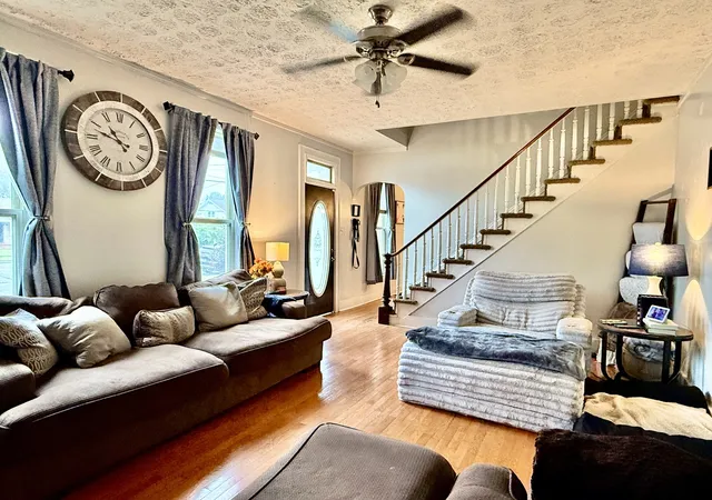 Photo 2 of Single family home for sale at 621 Metropolis St, Metropolis, IL 62960 | MLS# 12768322 | Listing updated on 2026-09-30