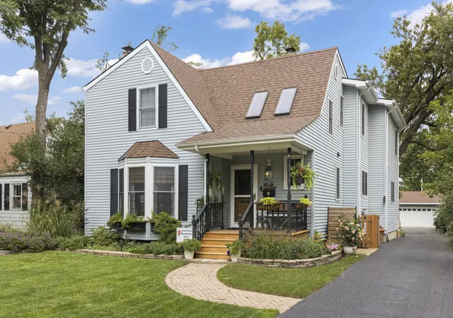 Photo 1 of Single family home for sale at 2058 Maple Rd, Homewood, IL 60430 | MLS# 12768323 | Listing updated on 2026-10-21