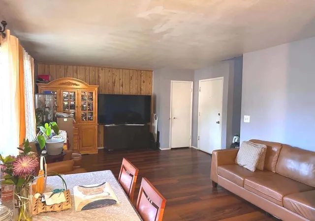 Listing Photo 4 - Condo for sale in building located at 2310 Algonquin Rd, Rolling Meadows, IL 60008 - Unit #6