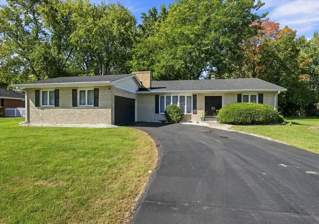 Photo 1 of Single family home for sale at 373 Lra Dr, Aurora, IL 60506 | MLS# 12768337 | Listing updated on 2026-10-04