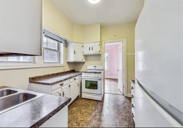 Photo 3 of Condo for sale at 6832 S South Shore Dr #2, Chicago, IL 60649 | MLS# 12768340 | Listing updated on 2026-09-25