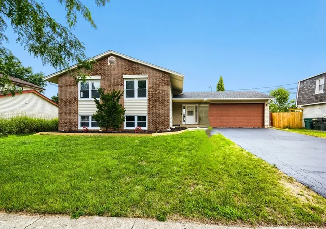 Single family home for sale at 1465 William Clifford Ln, Elk Grove Village, IL 60007 | MLS# 12768345