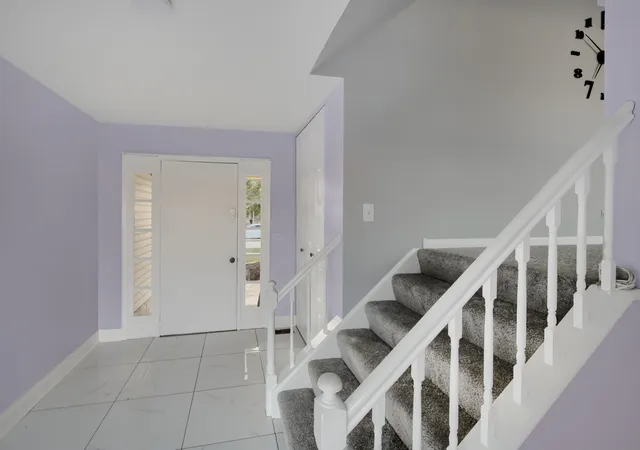 Photo 3 of Single family home for sale at 1465 William Clifford Ln, Elk Grove Village, IL 60007 | MLS# 12768345 | Listing updated on 2026-09-24