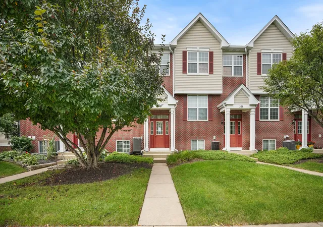 Photo 2 of Townhouse for sale at 240 S Alder Crk Dr, Romeoville, IL 60446 | MLS# 12768353 | Listing updated on 2026-09-30