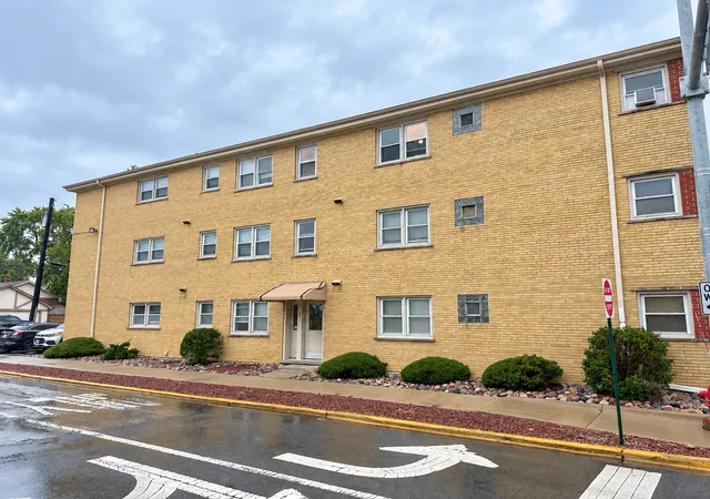 Condo for sale at 1543 Harlem Ave #3W, Forest Park, IL 60130 | MLS# 12768362
