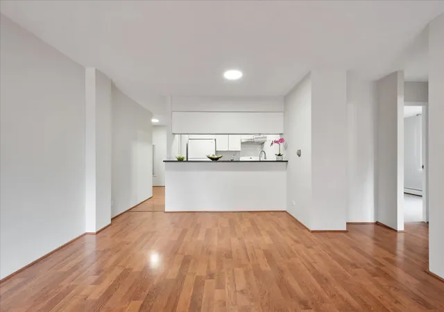 Photo 4 of Condo for sale at 1111 Church St #305, Evanston, IL 60201 | MLS# 12768366 | Listing updated on 2026-09-25