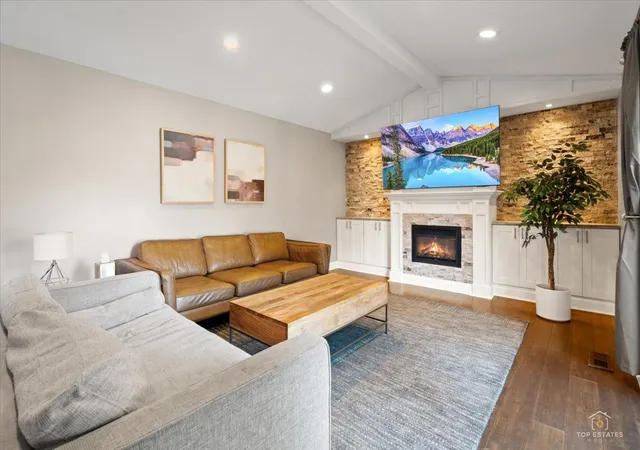 Photo 4 of Single family home for sale at 1804 71st Street, Downers Grove, IL 60516 | MLS# 12768391 | Listing updated on 2026-10-08