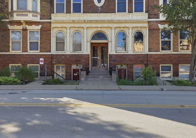 Photo 2 of Condo for sale at 643 Fort Wayne Ave #F, Indianapolis, IN 46204 | MLS# 12768406 | Listing updated on 2026-09-30