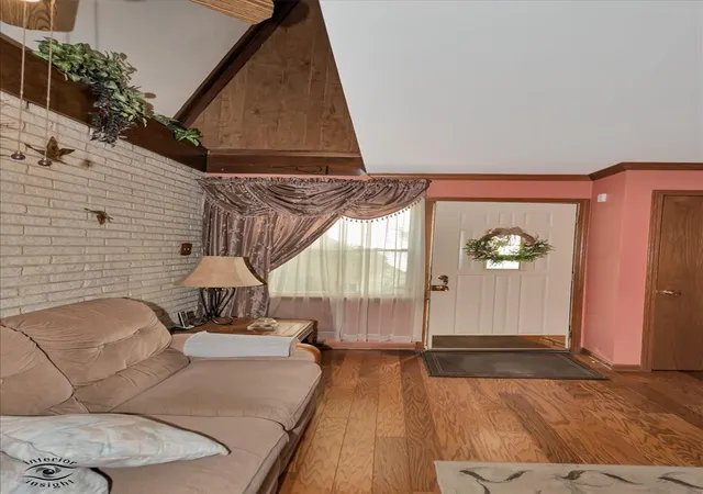 Photo 4 of Townhouse for sale at 9201 S Kedzie Ave #4, Evergreen Park, IL 60805 | MLS# 12768407 | Listing updated on 2026-10-10