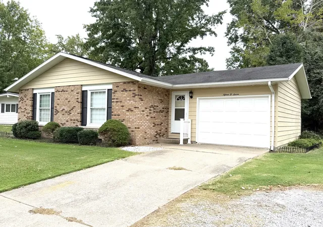 Photo 1 of Single family home for sale at 1507 Fair Dr, Murphysboro, IL 62966 | MLS# 12768409 | Listing updated on 2026-09-30