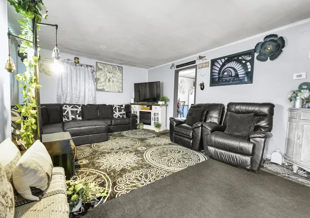 Photo 3 of Single family home for sale at 339 Oswego St, Park Forest, IL 60466 | MLS# 12768410 | Listing updated on 2026-09-30