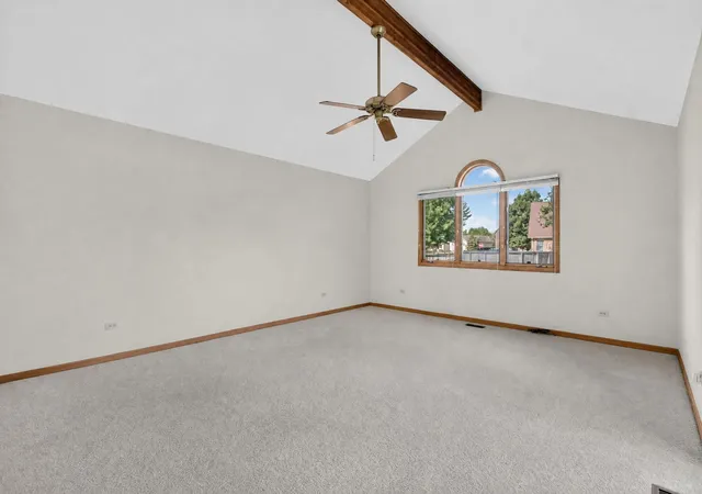 Photo 3 of Sale Pending at 826 S Edgewater Dr, Morris, IL 60450 | MLS# 12768411 | Listing updated on 2026-09-30