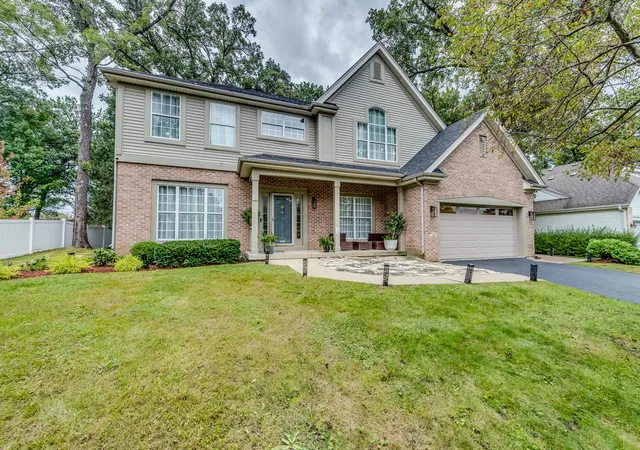 Single family home for sale at 550 Meadowview Dr, Wauconda, IL 60084 | MLS# 12768419