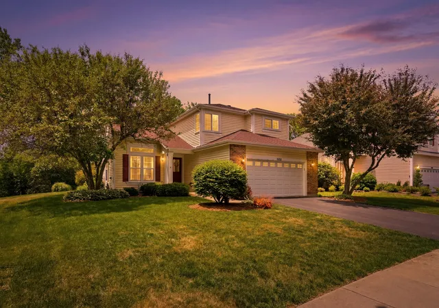 Single family home for sale at 1422 Almaden Ln, Gurnee, IL 60031 | MLS# 12768425