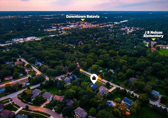 Photo 3 of Single family home for sale at 520 Pine St, Batavia, IL 60510 | MLS# 12768431 | Listing updated on 2026-10-01