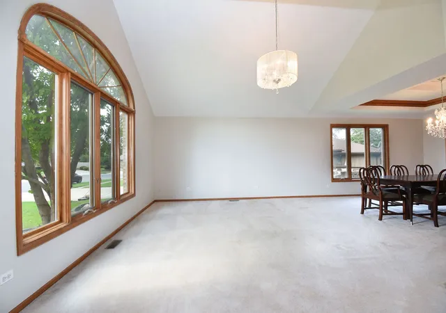 Photo 3 of Single family home for sale at 6928 154th Place, Oak Forest, IL 60452 | MLS# 12768452 | Listing updated on 2026-10-06