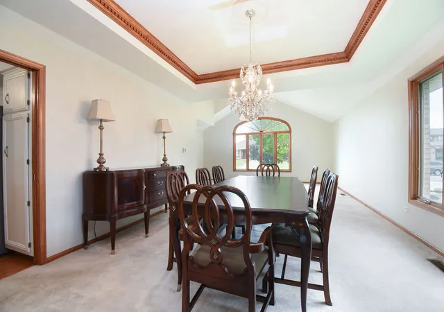 Photo 4 of Single family home for sale at 6928 154th Place, Oak Forest, IL 60452 | MLS# 12768452 | Listing updated on 2026-10-06