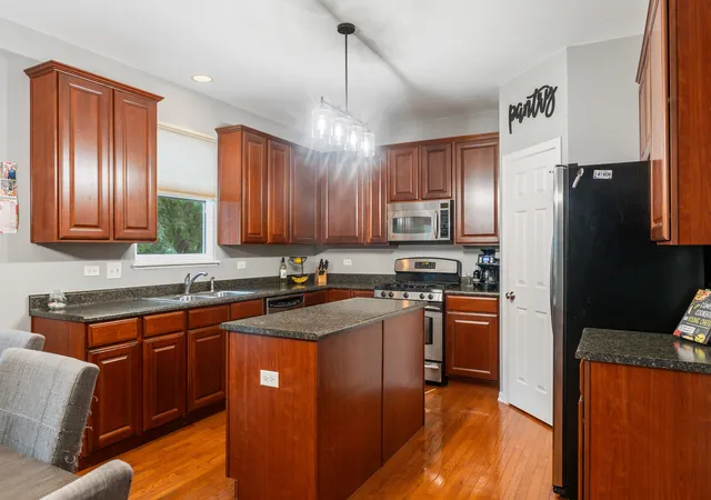 Photo 4 of Single family home for sale at 2425 Sir Barton Ln, Montgomery, IL 60538 | MLS# 12768463 | Listing updated on 2026-09-30