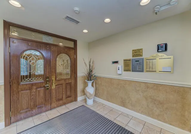 Photo 3 of Condo for sale at 1 Itasca Pl #211, Itasca, IL 60143 | MLS# 12768470 | Listing updated on 2026-09-24