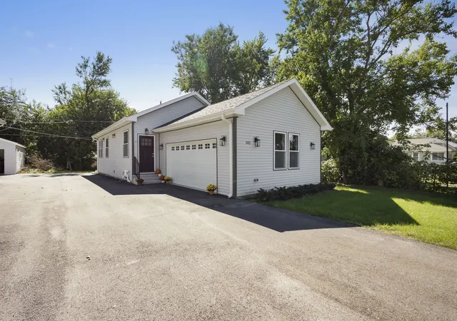 Photo 1 of Single family home for sale at 302 Hughes Ave, Lockport, IL 60441 | MLS# 12768480 | Listing updated on 2026-10-02