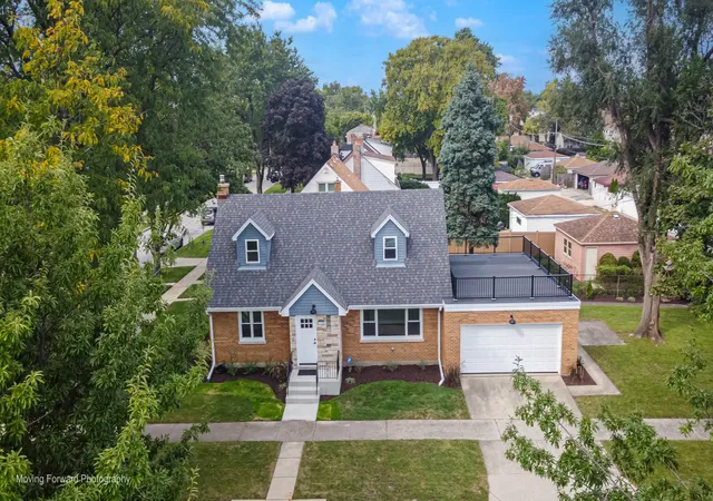 Single family home for sale at 725 Hull Ave, Westchester, IL 60154 | MLS# 12768510