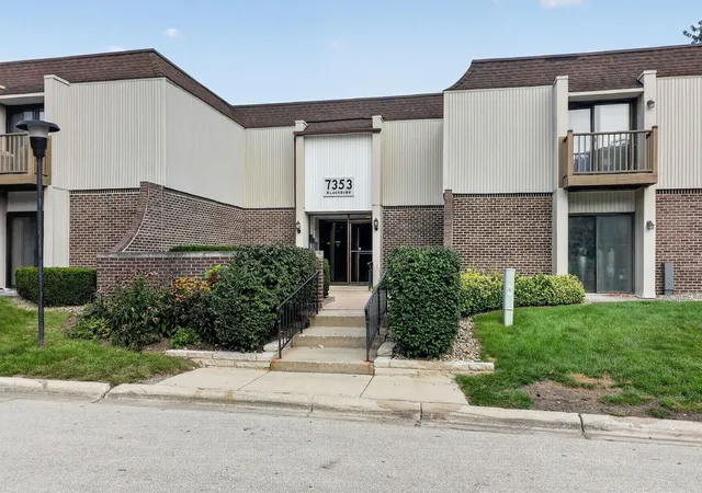 Condo for sale at 7353 Blackburn Ave #K106, Downers Grove, IL 60516 | MLS# 12768522