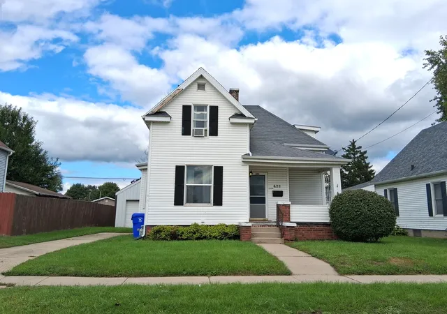 Photo 3 of Single family home for sale at 426 Pine St, Kewanee, IL 61443 | MLS# 12768536 | Listing updated on 2026-09-29