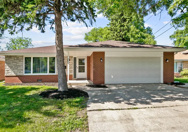 Single family home for sale at 936 E 170th Street, South Holland, IL 60473 | MLS# 12768537