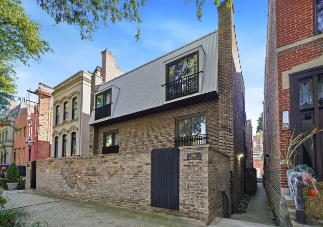 Photo 1 of Condo for sale at 1915 N Cleveland Ave #A, Chicago, IL 60614 | MLS# 12768552 | Listing updated on 2026-10-07