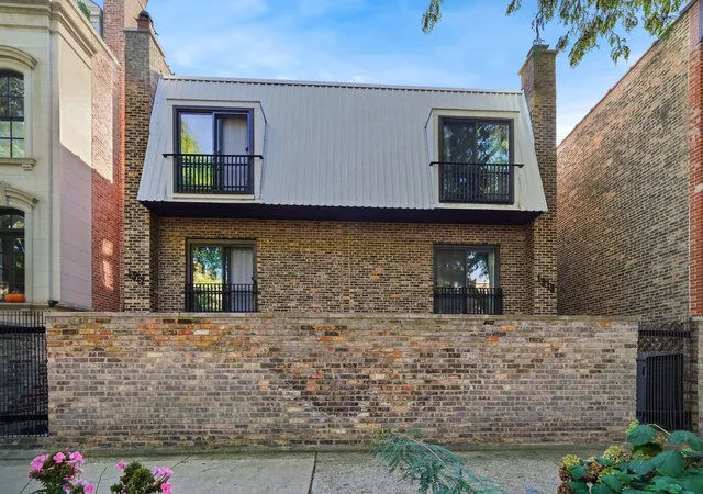 Photo 2 of Condo for sale at 1915 N Cleveland Ave #A, Chicago, IL 60614 | MLS# 12768552 | Listing updated on 2026-10-07