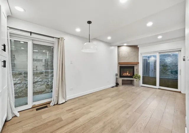 Photo 4 of Condo for sale at 1915 N Cleveland Ave #A, Chicago, IL 60614 | MLS# 12768552 | Listing updated on 2026-10-07