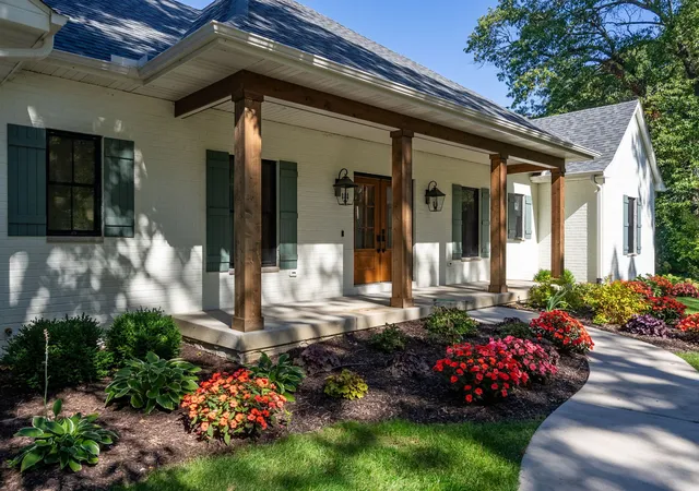 Photo 3 of Single family home for sale at 5 Bayhill Dr, Coal Valley, IL 61240 | MLS# 12768553 | Listing updated on 2026-10-09