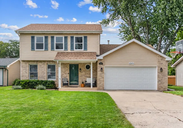 Photo 1 of Single family home for sale at 6114 1/2 Leonard Ave, Downers Grove, IL 60515 | MLS# 12768557 | Listing updated on 2026-09-25