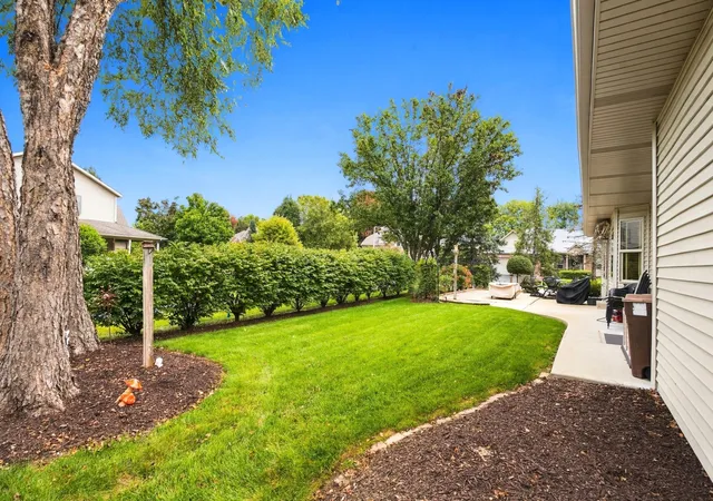 Photo 3 of Single family home for sale at 781 Arrowhead Dr, Yorkville, IL 60560 | MLS# 12768559 | Listing updated on 2026-10-03