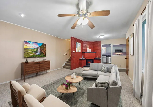 Photo 3 of Single family home for sale at 213 Edgemont St, Mundelein, IL 60060 | MLS# 12768565 | Listing updated on 2026-10-01