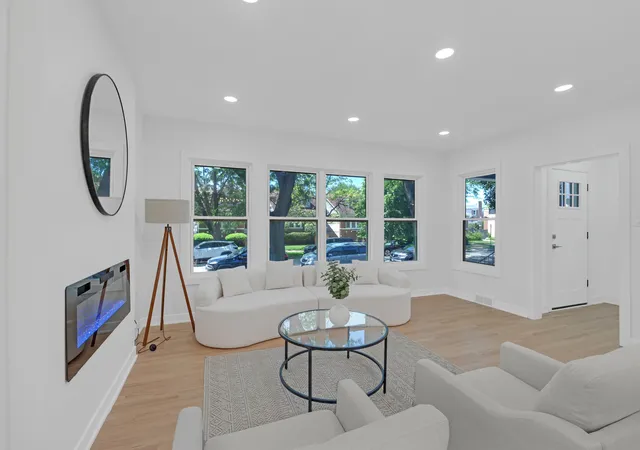 Photo 4 of Single family home for sale at 5837 N Marmora Ave, Chicago, IL 60646 | MLS# 12768569 | Listing updated on 2026-09-30