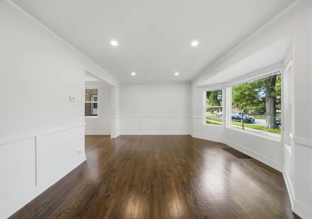 Photo 4 of Single family home for sale at 8113 S Campbell Ave, Chicago, IL 60652 | MLS# 12768579 | Listing updated on 2026-09-24