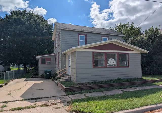 Photo 1 of Single family home for sale at 503 E Mason St, Polo, IL 61064 | MLS# 12768585 | Listing updated on 2026-09-29