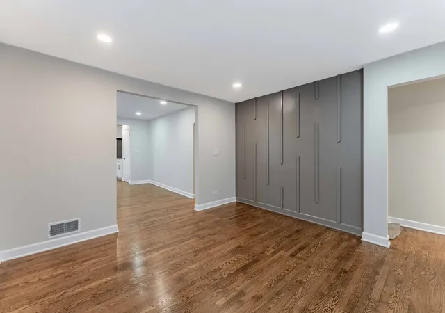 Photo 3 of Single family home for sale at 566 Hirsch Ave, Calumet City, IL 60409 | MLS# 12768586 | Listing updated on 2026-09-24