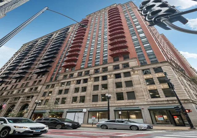 Condo for sale at 208 W Washington St #2001, Chicago, IL 60606 | MLS# 12768590 | Listing updated on 2026-09-24